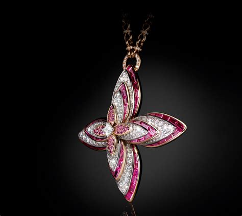 louis vuitton jewelry collections.